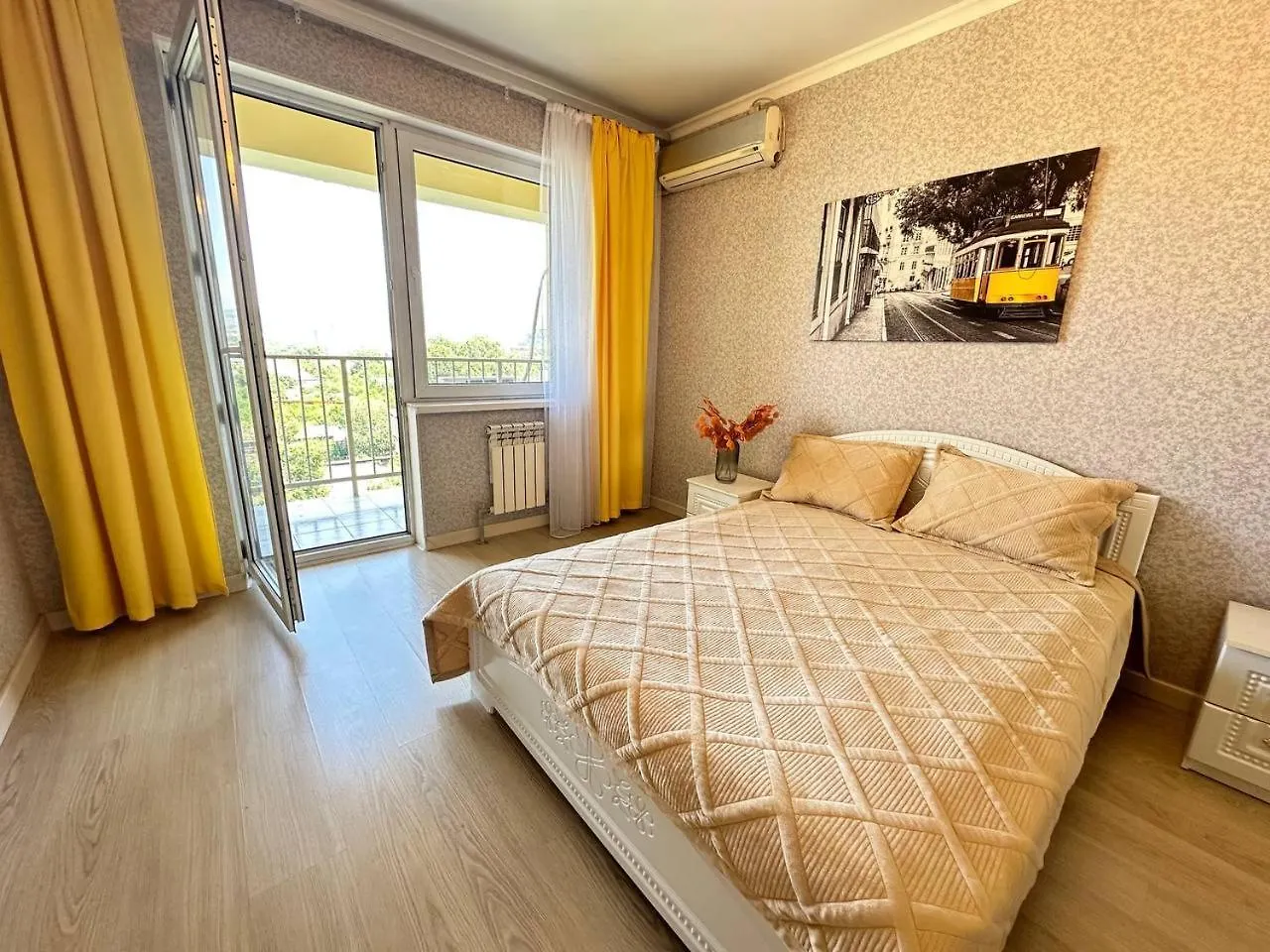 Medinahotelkz, # 63, Вид На Горы, 15 Мин Пешком До Арбата, Halal location